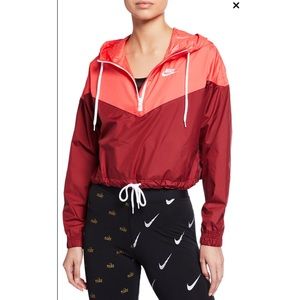 Nike Two-Tone Cropped Hooded Wind-Resistant Jacket